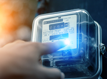 How many degrees can the energy meter case withstand